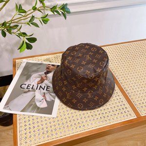 Louis Vuitton's new embossed presbyopic leather baseball cap